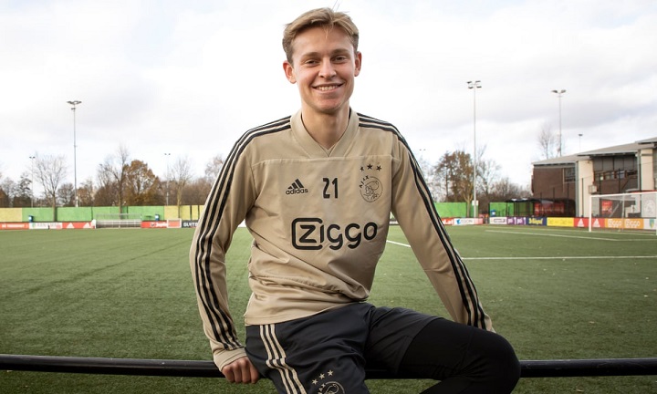 Frenkie de Jong vuole lasciare dei bei ricordi all'allenatore Erik ten Hag